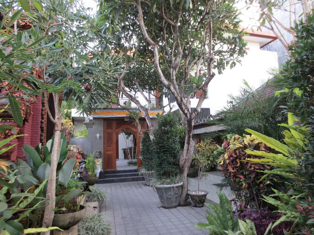 Putri Homestay Sanur Eksteriør bilde